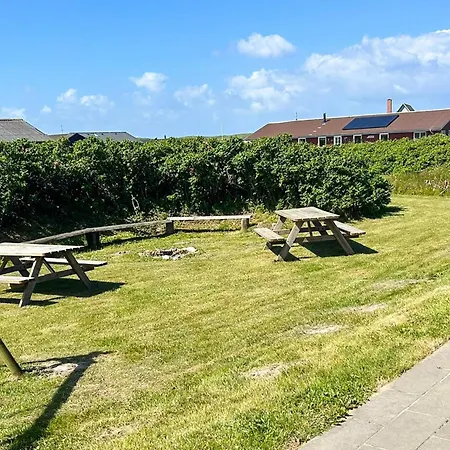 18 Person In Harboore *